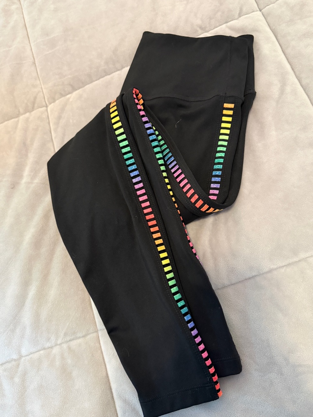 Nike Dri-FIT Rainbow Stripe Pride Black Cropped Athletic Leggings -  Medium